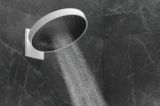 Kopfbrause Hansgrohe mit der Einstellung Intense Powderrain