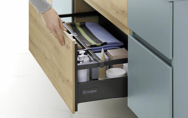 Unterster Auszug vom Unterschrank der Kollektion Lin20 von burgbad