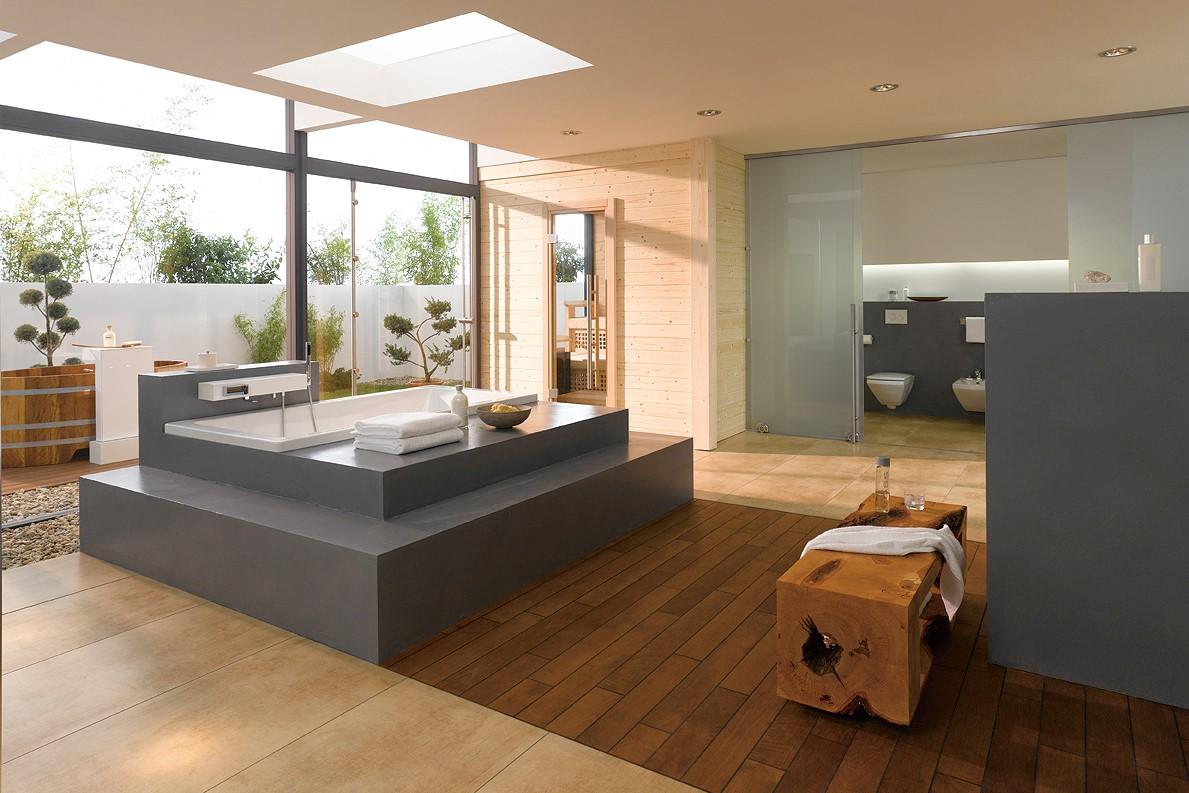 große Fliesen in Kombination