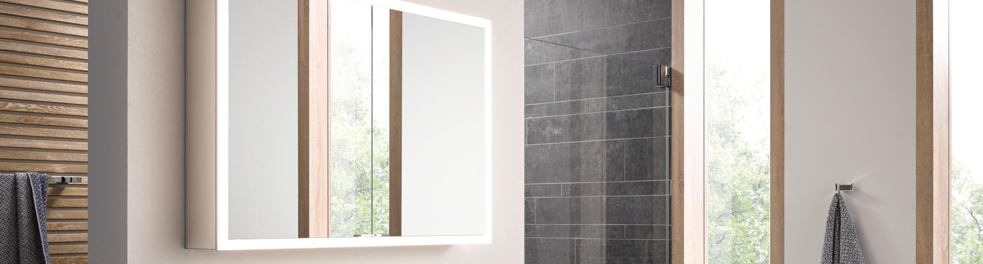 Emco Prime Lichtspiegelschrank