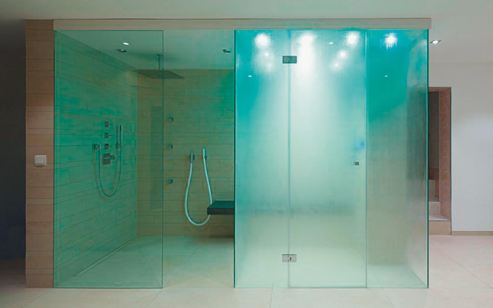 Dampfdusche mit Lichteffekt