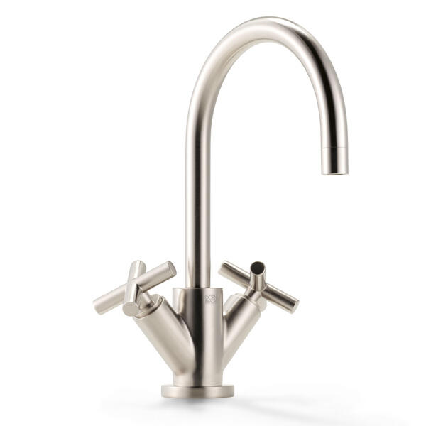 Tara von Dornbrach in Platin Matt