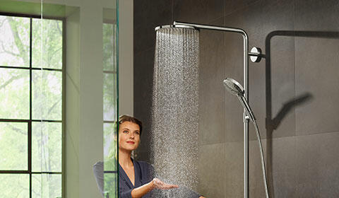 Hansgrohe Raindance Powderrain People Teaser